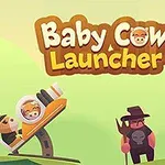 Dečak lansira kravu iz katapulta dok ga posmatraju dva lika obučena kao banditi u video igrici Baby Cow Launcher